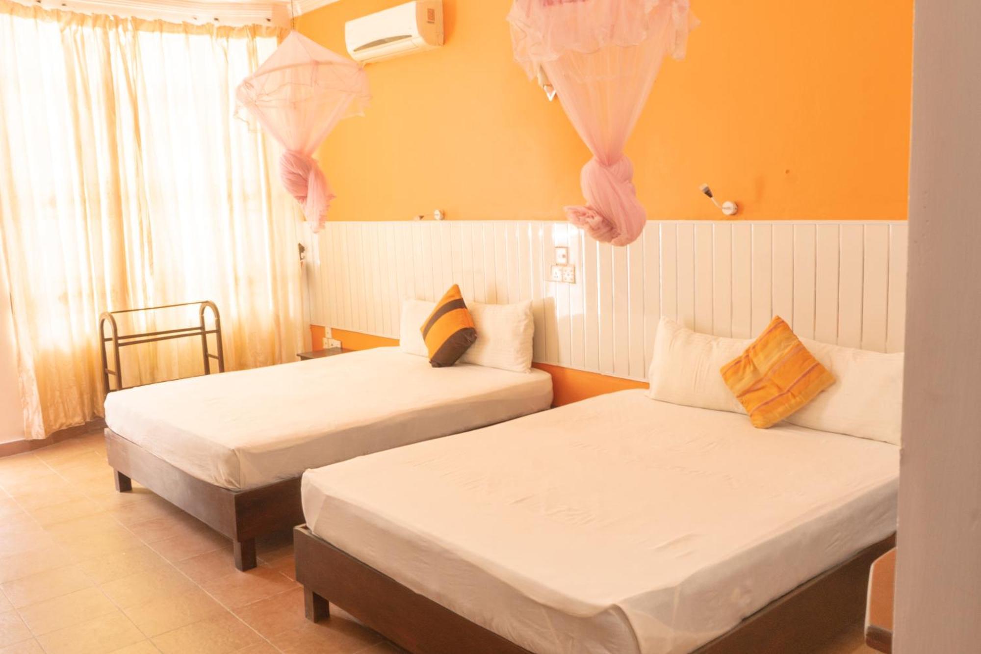 Blumarine Guest House Negombo Eksteriør billede